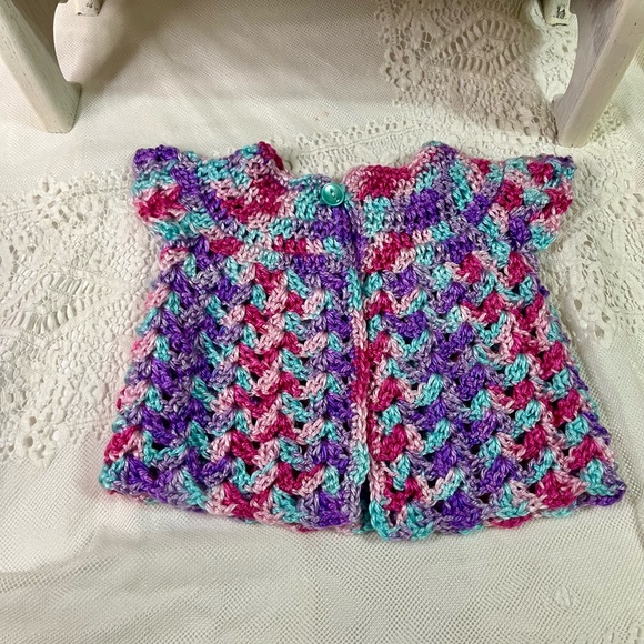 0-3 months Crocheted Baby Girl Set - Picture 3 of 4